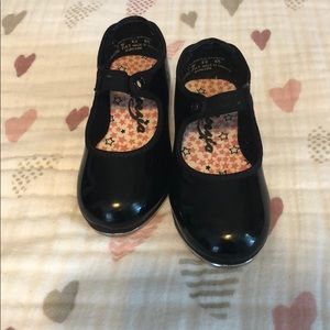 Tap shoes